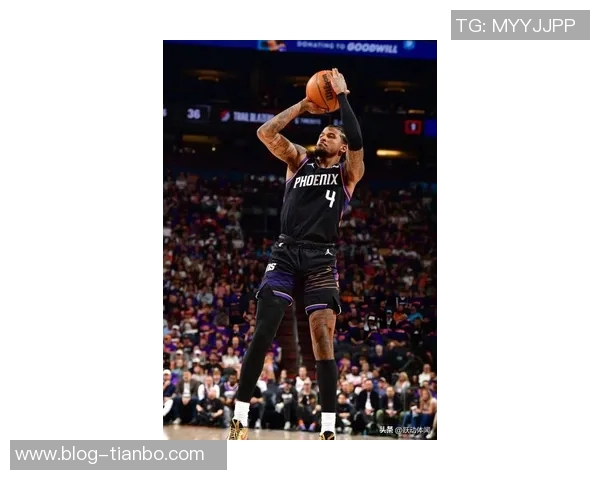 杰伦格林赛前积极热身投篮训练中展现笑容复出在望